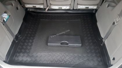 Стелка за багажник за Kia Carnival (2006-2014) 3rd row of seats removed - View 3