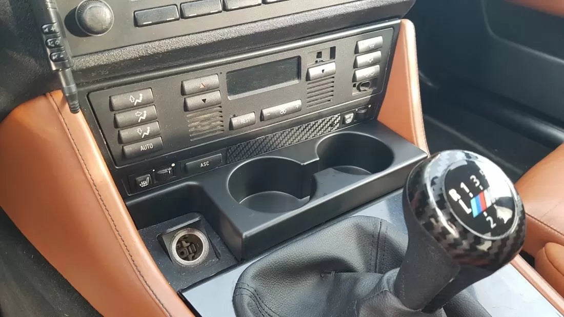 Поставка за чаши за BMW E39 - предна, неразгъваема