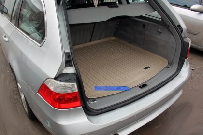 Гумена стелка за багажник BMW E61 (2003+) комби - бежова Rezaw - View 3