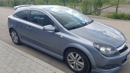 Спойлер антикрило за Volkswagen Golf 5 (2003-2008) GTI / Opel Astra H (2004-2008) GTC - черен гланц - View 3